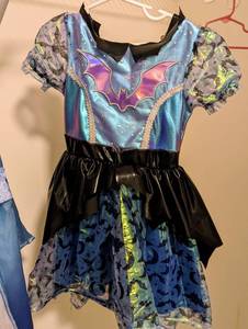 lot 40 image: Childrens Costumes