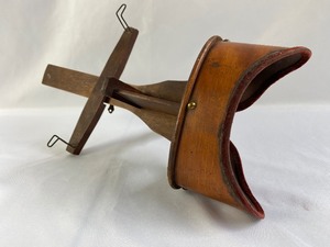 lot 36 image: 1800s Era Antique Saturn Scope StereoScope w 25 Cards