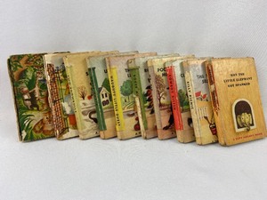 lot 20 image: 10 Vintage Mini Golden Books