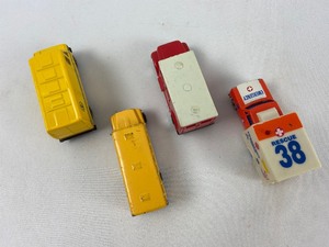 lot 132 image: Vintage Lot of four 164 Size Toy Cars - Maisto & More