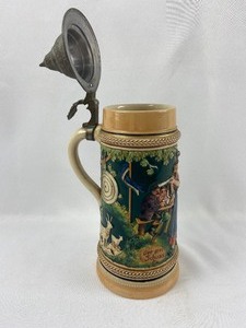 lot 96 image: Classic Vintage German Beer Stein - The Lady Markswoman