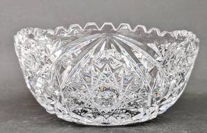 lot 106 image: Stunning Vintage Decorative Glass Serving Pieces, Set of Three