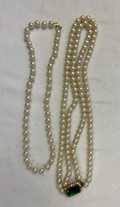 lot 274 image: Pearl Costume Necklaces 4 pieces