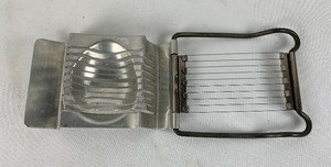lot 289 image: Vintage Kitchen Utensils 8 pieces