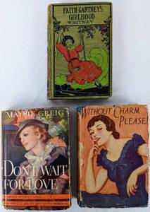 lot 303 image: Vintage Womens Weekly Magazines, Self-Help and Romance Books, Almanac, Beauty Guides