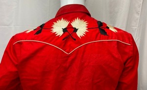 lot 325 image: Vintage Americana Tem-Tex Red Western Shirt - Size 17  35