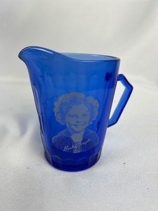 lot 326 image: Vintage Cobalt Blue Glass Dishware Set 35 Pieces