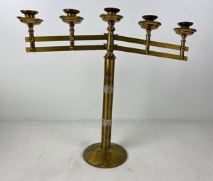 lot 333 image: Vintage 5 Light Brass Alter Candelabra