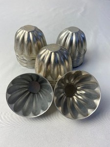lot 346 image: Lot of 48 Vintage Mini Aluminum Baking Molds