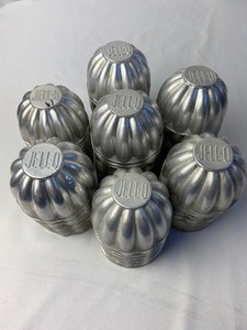 lot 347 image: Lot of 60 Vintage Mini Aluminum Baking Molds