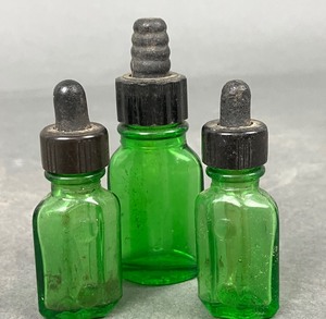 lot 382 image: Collection of Antique Green Glass Bottles with Droppers - #2