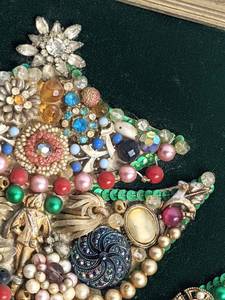 lot 339 image: Vintage Button, Brooch and Earring Christmas Tree Wall Hanging
