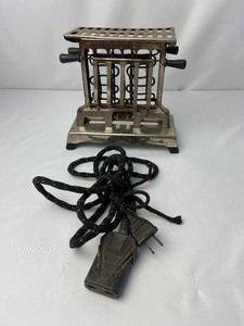 lot 440 image: American Beauty Toaster - 1912-1915 - Double Sided