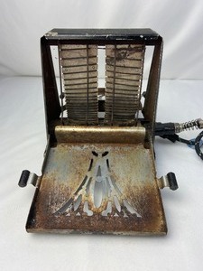 lot 442 image: Royal Rochester   Robeson Rochester Corp #13290 1930s Two Door Electric Toaster