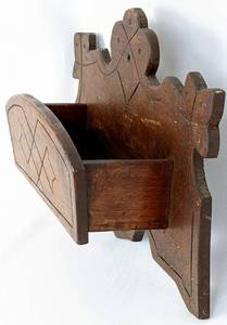 lot 417 image: Antique Etched and Cut-Out Wood Comb  Brush Box - Hanging Case