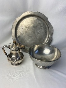 lot 483 image: Vintage Pewter Platter, Bowl,  4 Piece 6 Plate Set & Silver-Plated Creamer