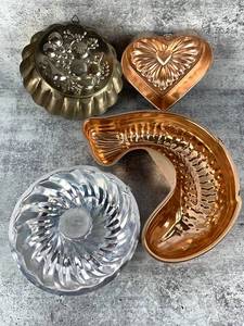 lot 267 image: Four Beautiful Vintage CopperTin Jello Molds or Wall Decor