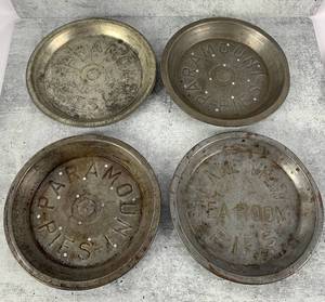 lot 270 image: Four Vintage Pie Tins Lake View Tea Room, Paramount Pies