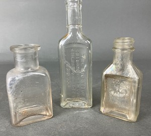 lot 543 image: 15 Antique Clear Glass Bottles with Advertising- Gillett, Colgate, Junket Brand, Cooper & Co, Ringroses & more