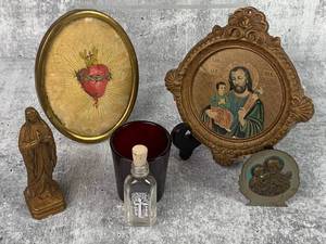 lot 521 image: Religious Relics - Framed Sacred Heart Image, Mother Mary Giltwood Sculpture and more