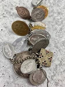 lot 468 image: A Lot of Interesting Vintage Religious Collectibles - Figurines, Plaques, Medallions