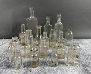 lot 487 image: A Collection of 20 Clear Antique Glass Bottles - Mix and Match