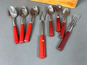 lot 354 image: Vintage Utensils with Red Bakelite Handles & Vintage Wood Organizer
