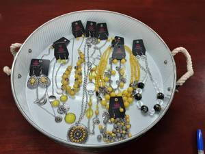 Lot Of 10 New Fashion Jewelry Accessories (Necklaces Come With Matching Earrings)