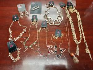 Lot Of 10 New Fashion Jewelry Accessories (Necklaces Come With Matching Earrings)