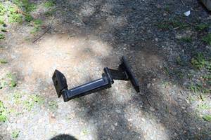 lot 123 image: Flatscreen TV Wall Mount