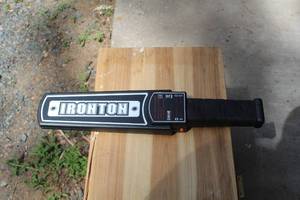 lot 131 image: Ironton Metal Detector