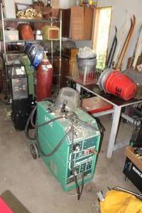 lot 5 image: MigMaster 250 Welder 27V250 Amp