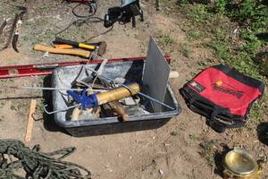 lot 171 image: Assorted Masonry Tools