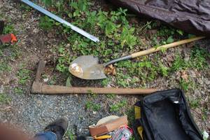 lot 184 image: Lot of (2) Yard Tools - Pick Axe, Spade