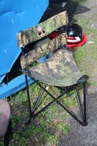 lot 210 image: Camo Collapsible Chair