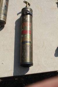 lot 218 image: Vintage Dayton Carbontetrachloride Fire Extinguisher