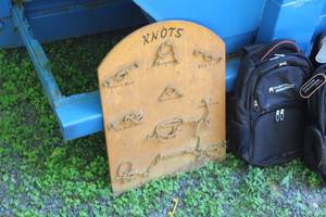 lot 253 image: Vintage Knots Wooden Sign