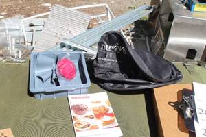 lot 292 image: Nuwave Oven Carry Bag