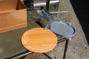 lot 293 image: Nuwave Oven Pizza Kit