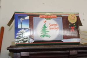 lot 433 image: Holiday Projector - Decorations Mr. Christmas