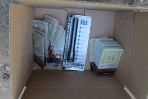 lot 468 image: Lot of (1 Box) (9) Halogen Light Bulbs, (14) Vacuum Flash Light Lamps, (1) Mini Mag Flashlight