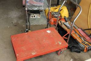 lot 304 image: Hydraulic Engine Hoist