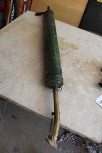 lot 317 image: Vintage Queen Vacuum