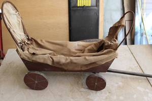 lot 322 image: Covered Wagon Dcor