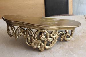 lot 323 image: Wood Decorative Display Shelf