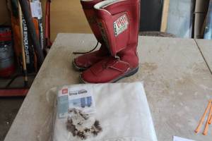 lot 342 image: Canvas Drop Cloth 4x12, Moto-Cross Boots Size 11