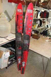 lot 362 image: Excell HO Extreme Water Skis