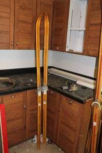 lot 384 image: Lot of (1 Pair) Vintage Hosteler Cross Country Skis 74