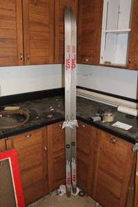 lot 382 image: Lot of (1 Pair) TM Elan 490 Cross Country Skis 77