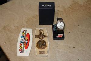 lot 401 image: Lot of (2) Pulsar, Looney Tunes Wrist Watches